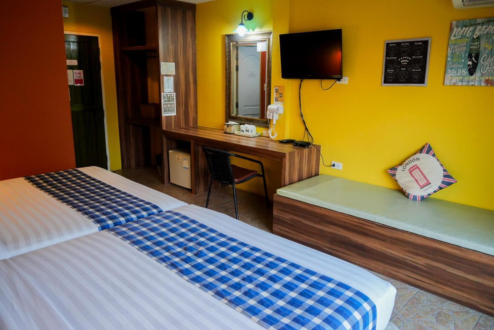 The Castello Resort Ko Lan Room photo