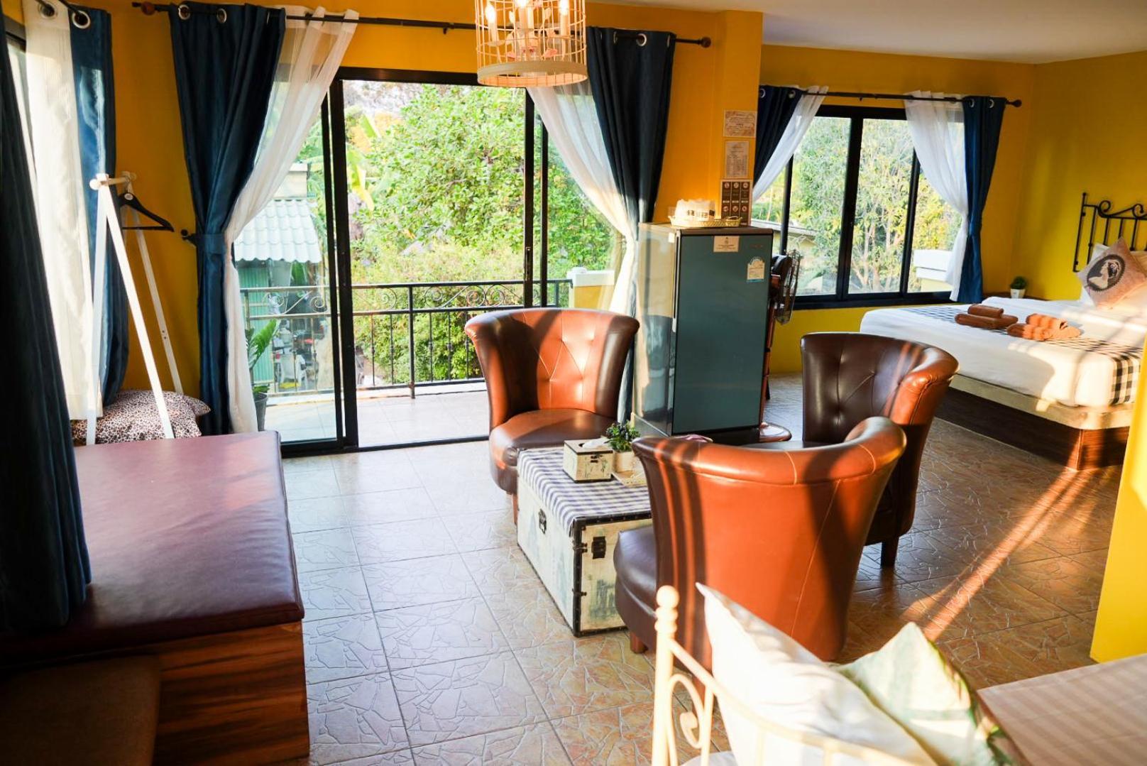 The Castello Resort Ko Lan Room photo