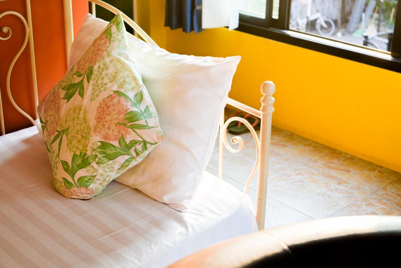 The Castello Resort Ko Lan Room photo