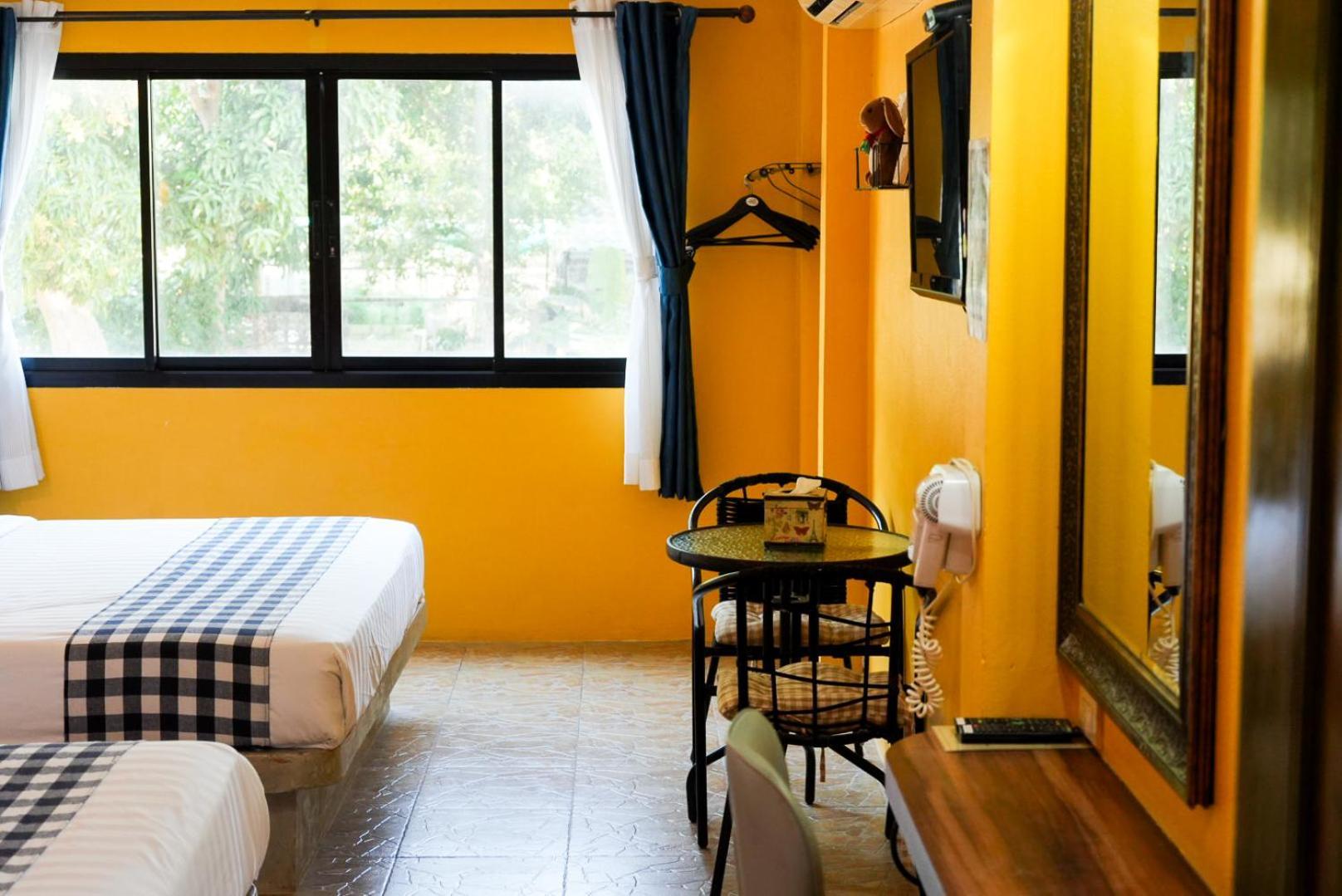 The Castello Resort Ko Lan Room photo